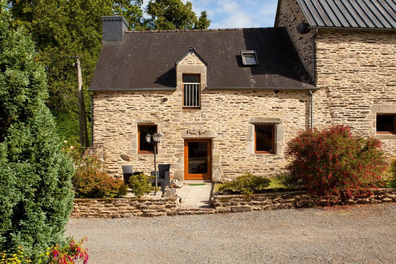 Stone Cottage With Modern Cosy Interior Near To Josselin Perfect Retreat For Writers Or Star Gazers Guegon Bagian luar foto